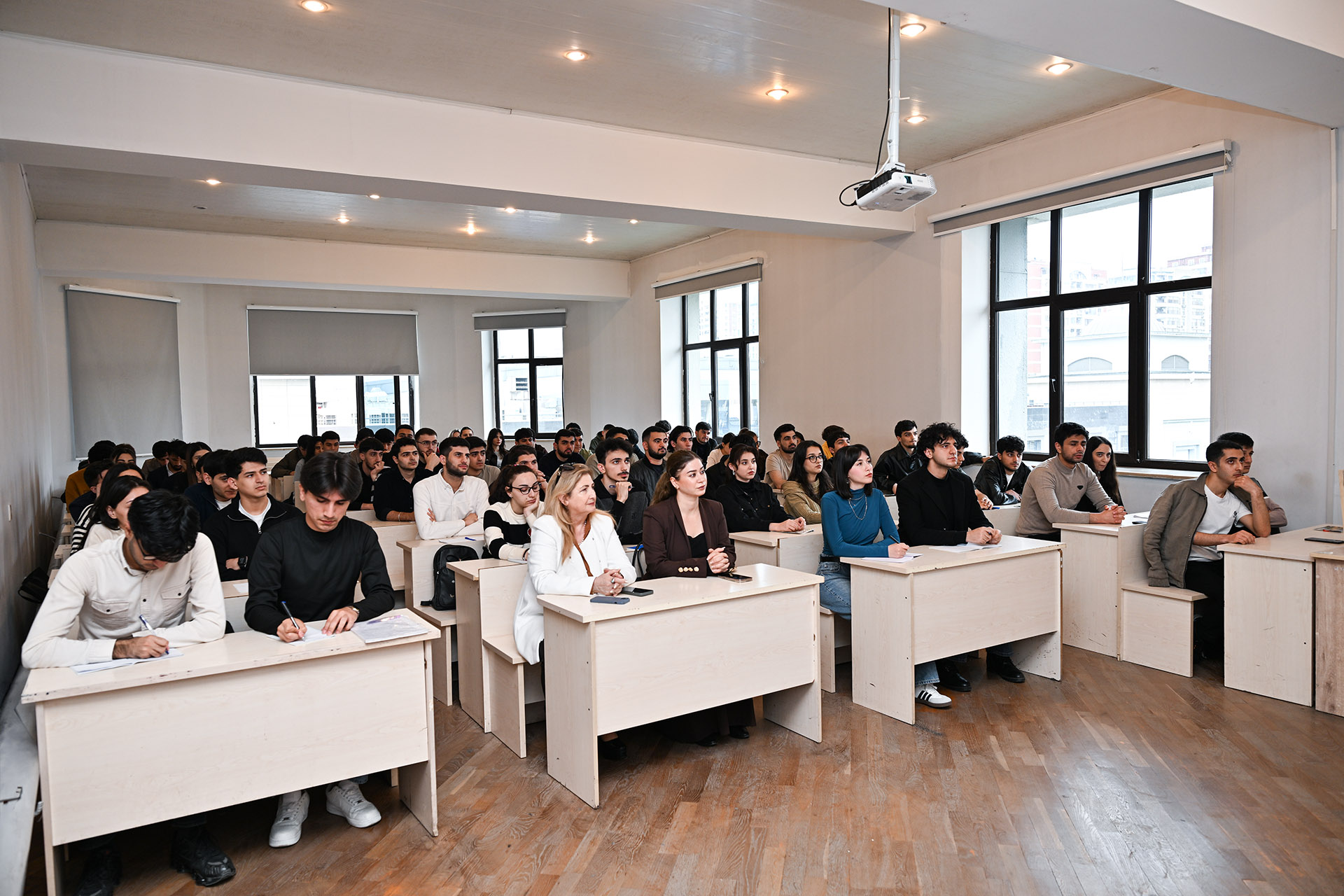 Azərbaycan Dövlət Neft və Sənaye Universitetinin tələbələri üçün açıq dərs keçirilib