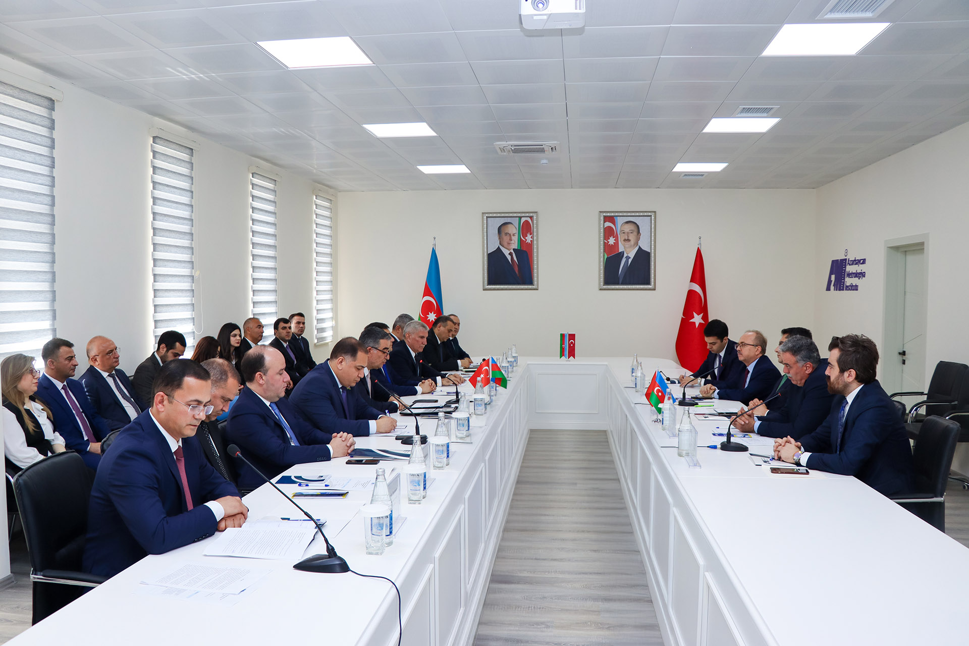 Dövlət satınalmalarının təşkili mövzusunda seminarlar davam edir