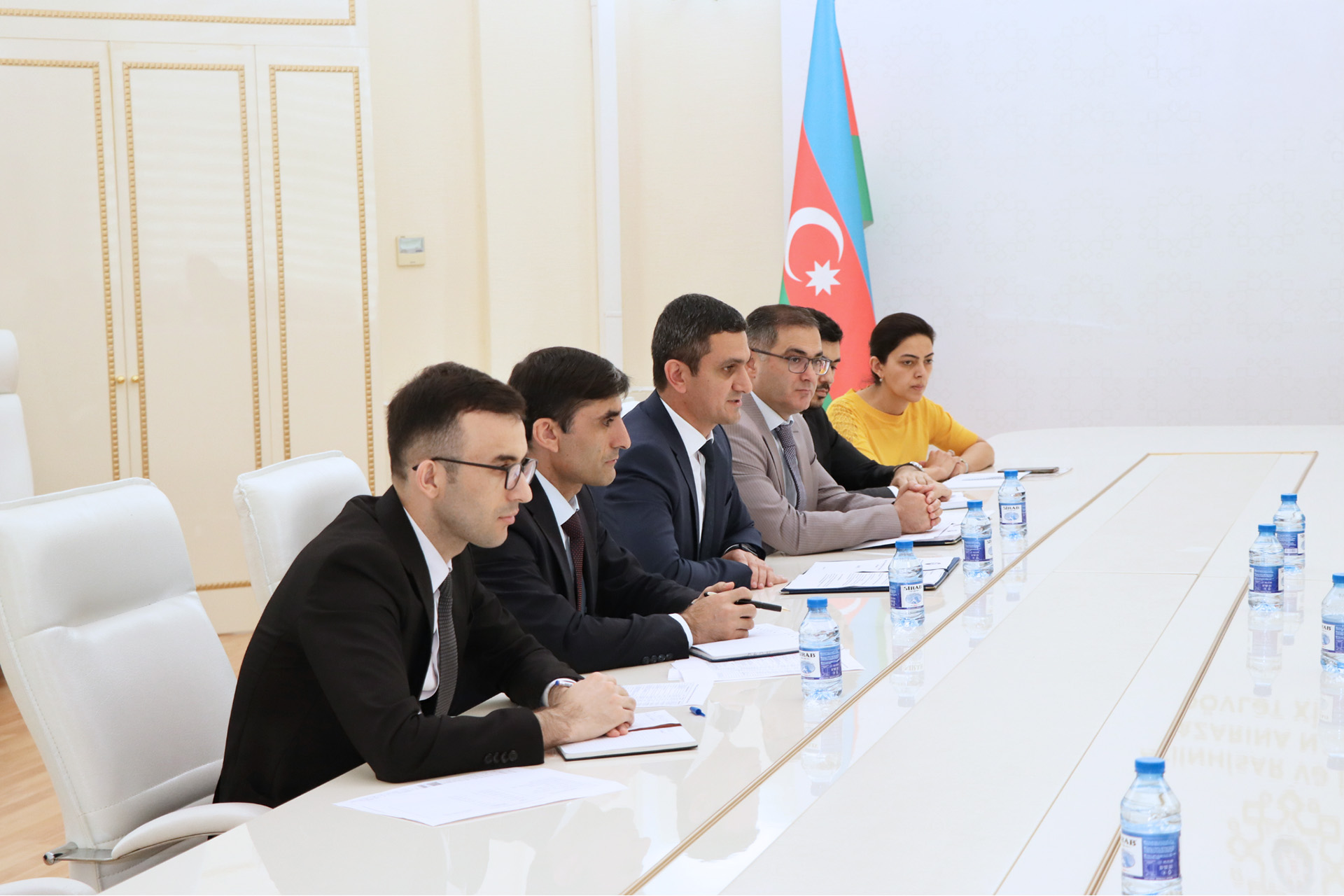 Tütün məmulatlarının idxalı və istehsalı sahəsində fəaliyyət göstərən sahibkarlarla maarifləndirici görüş keçirilib