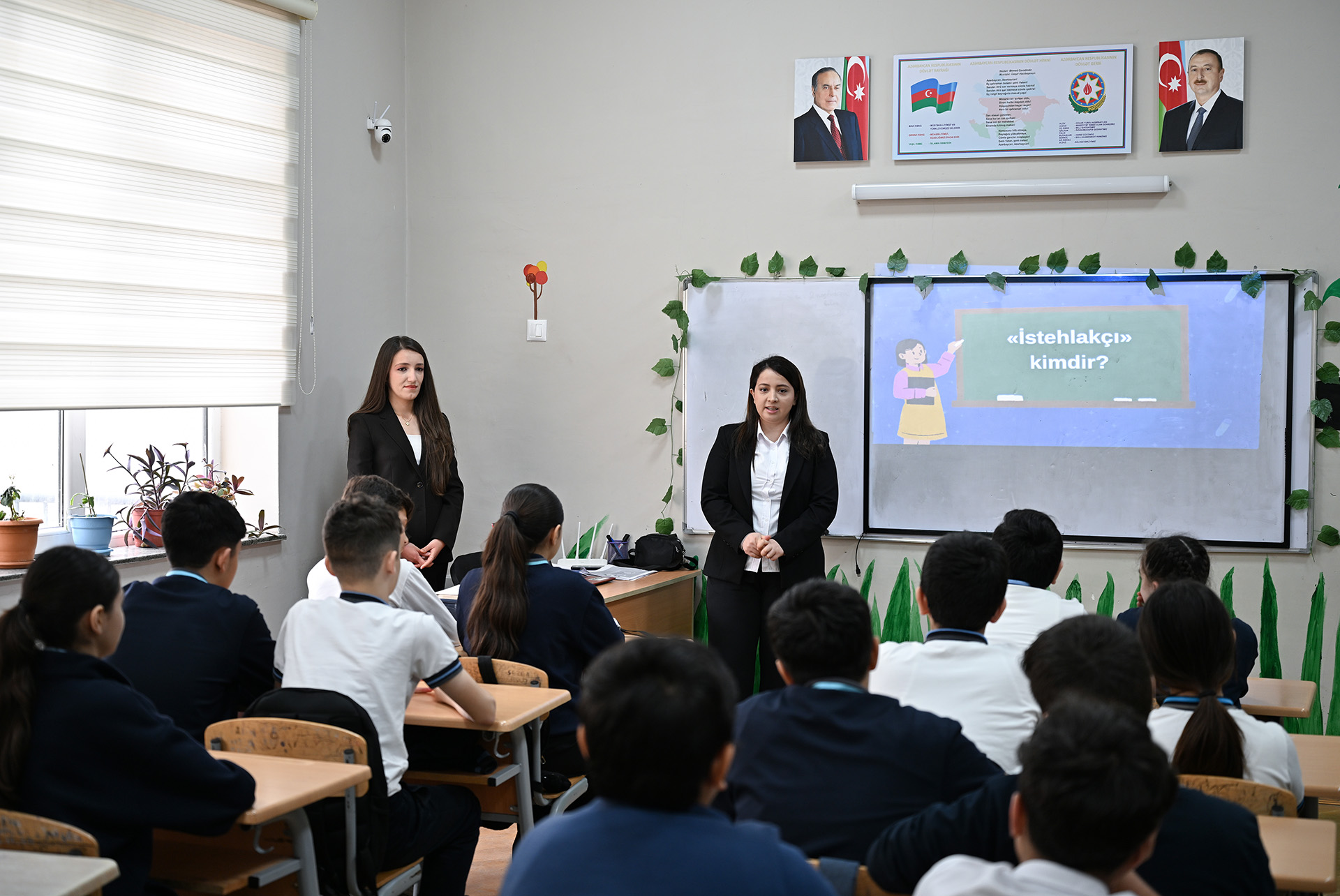 Məktəbyaşlı uşaqlar üçün istehlakçı hüquqları barədə açıq dərslər keçirilib