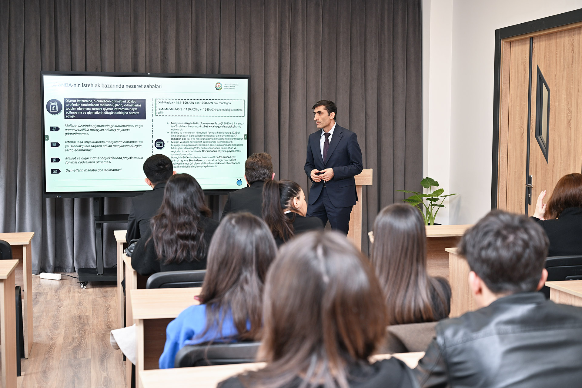 Bakı Dövlət Universitetinin tələbələri üçün istehlakçı hüquqları barədə açıq dərs təşkil olunub