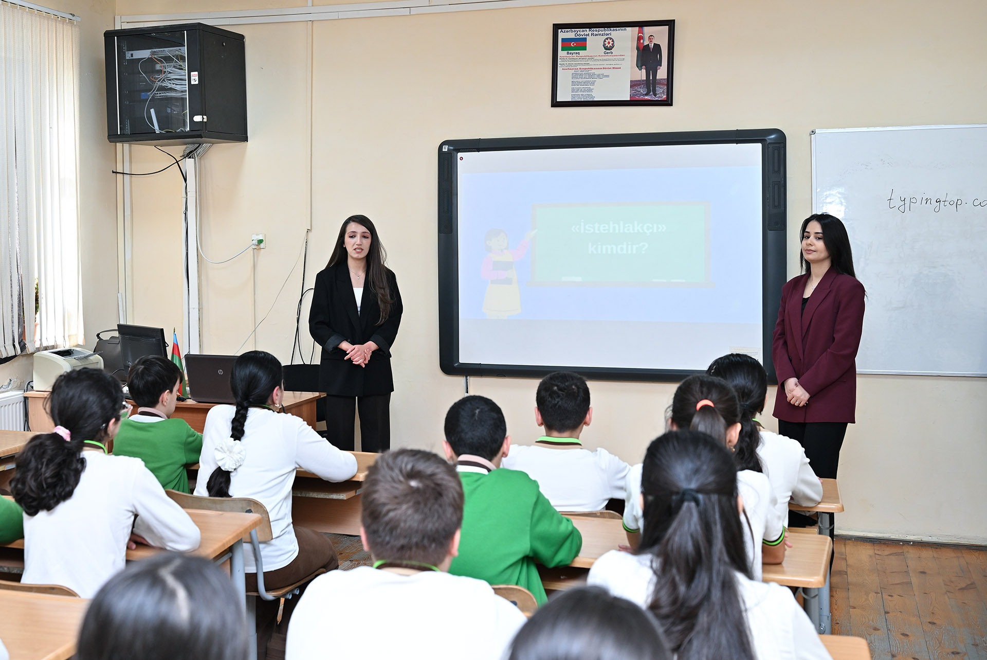 Məktəbyaşlı uşaqlar üçün istehlakçı hüquqları barədə açıq dərslər keçirilib