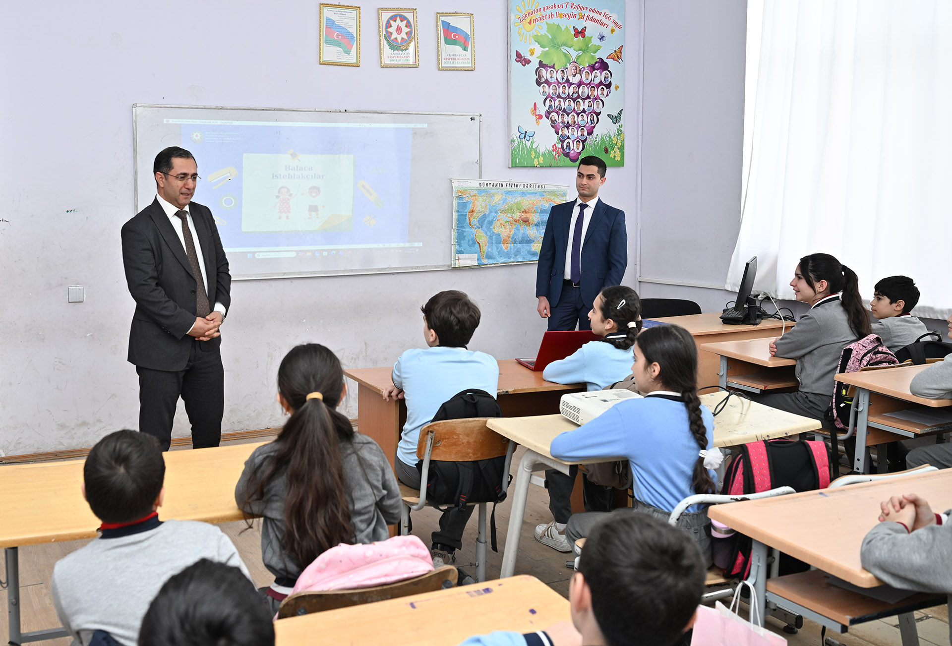 Məktəbyaşlı uşaqlar üçün istehlakçı hüquqları barədə açıq dərslər keçirilib