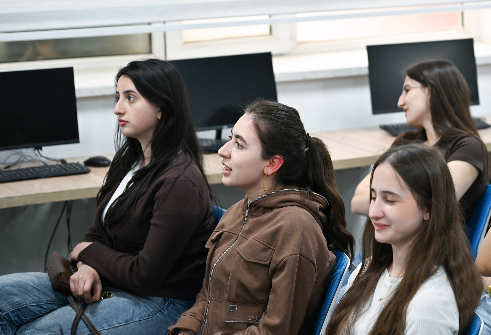 Bakı Slavyan Universitetinin tələbələri üçün açıq dərs keçirilib