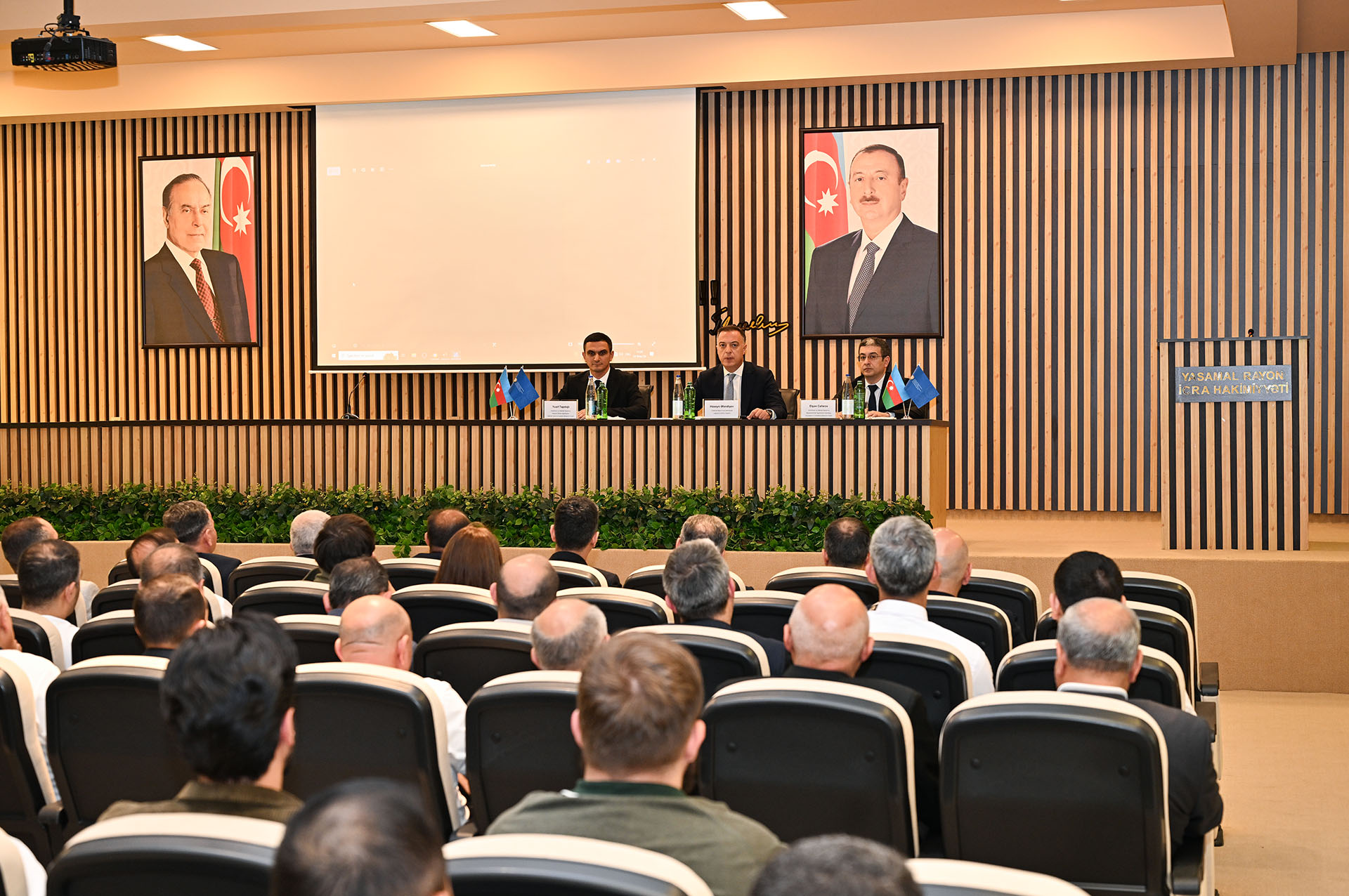 İstehlak bazarında fəaliyyət göstərən sahibkarlıq subyektləri ilə maarifləndirici görüş keçirilib