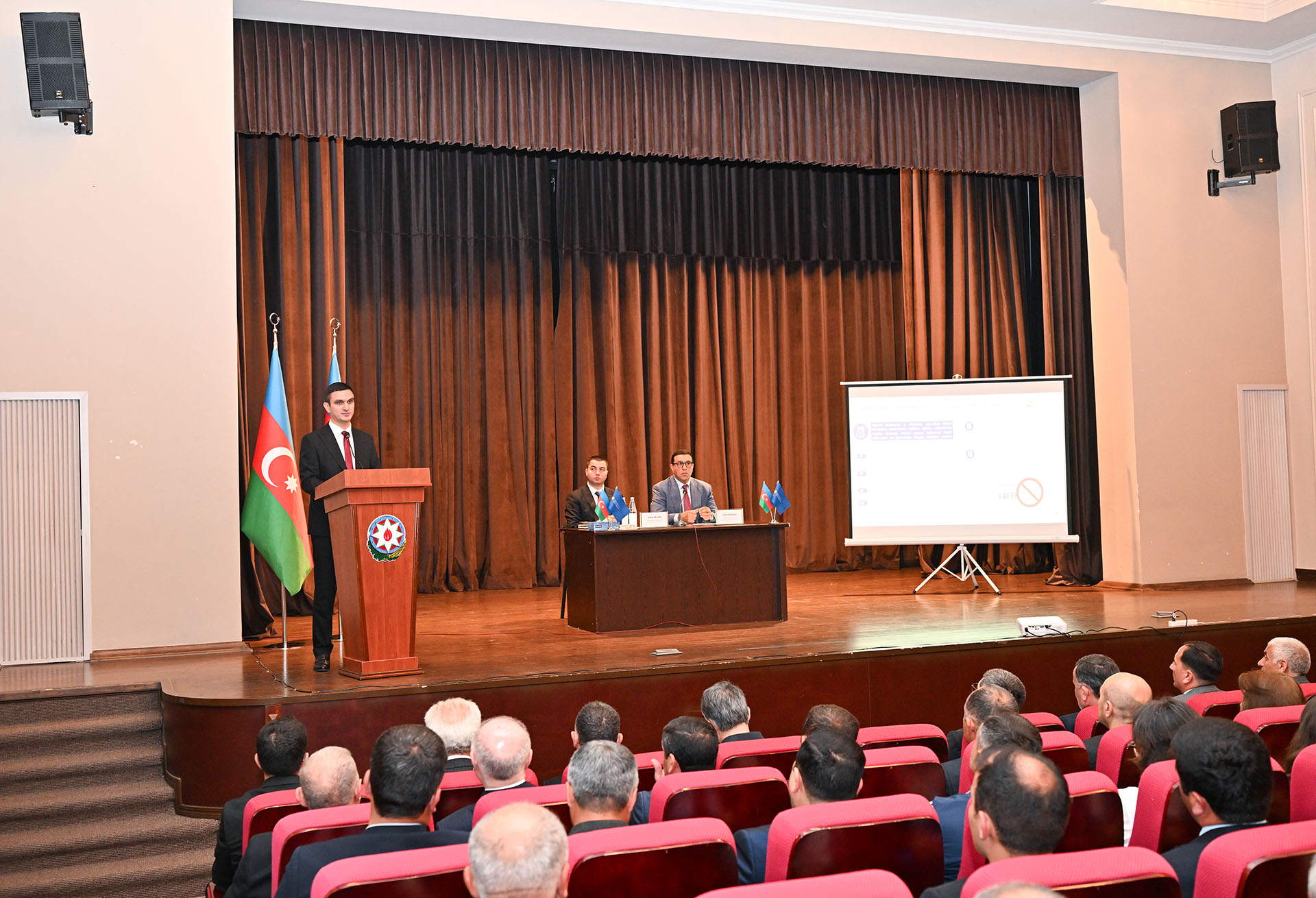 Şamaxı şəhərində sahibkarlıq subyektlərinin nümayəndələri ilə maarifləndirici görüş keçirilib