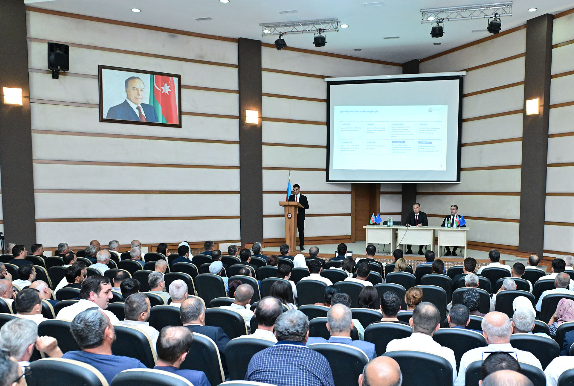 Lənkəran şəhərində sahibkarlıq subyektlərinin nümayəndələri ilə maarifləndirici görüş keçirilib