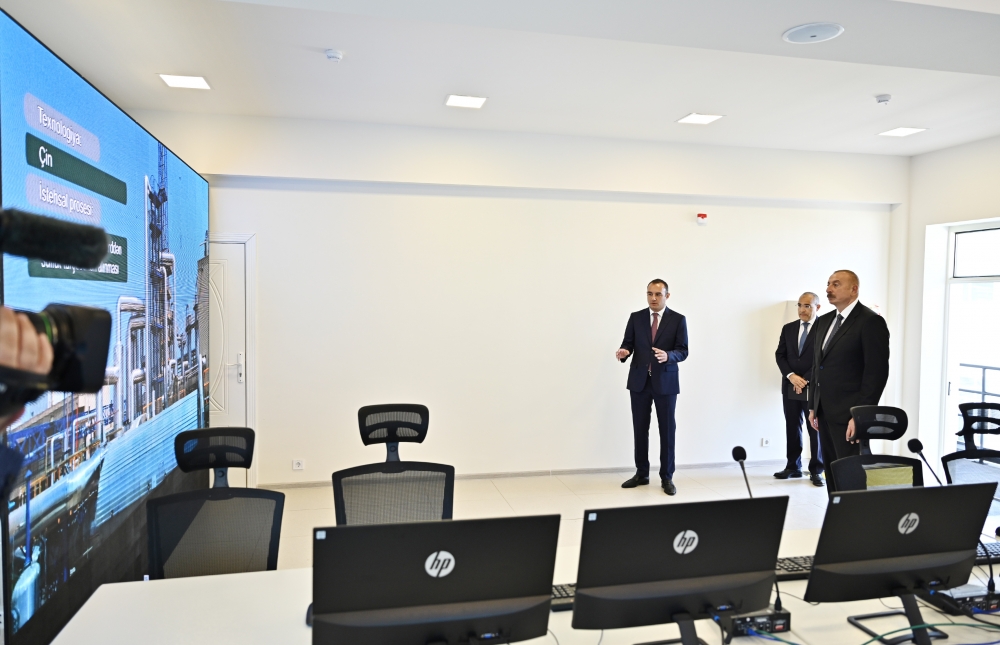 Президент Ильхам Алиев принял участие в церемониях открытия и закладки фундамента новых предприятий в Сумгайытском химическом промышленном парке